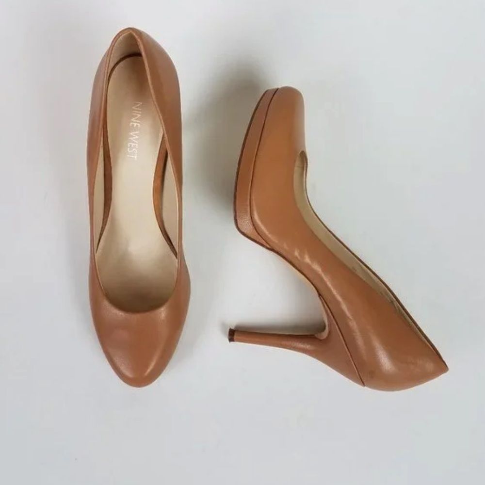 Nine West Kristal nude/tan leather platform stiletto heel pumps. Women's 7.5